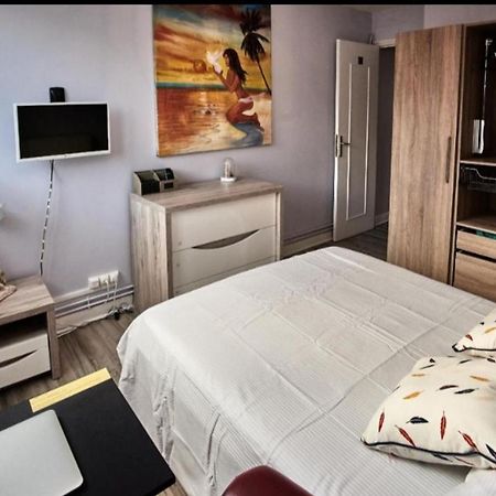 Chambres A Louer Dans Appartement Balcon - Wifi - Parking Gratuit Невер Екстериор снимка