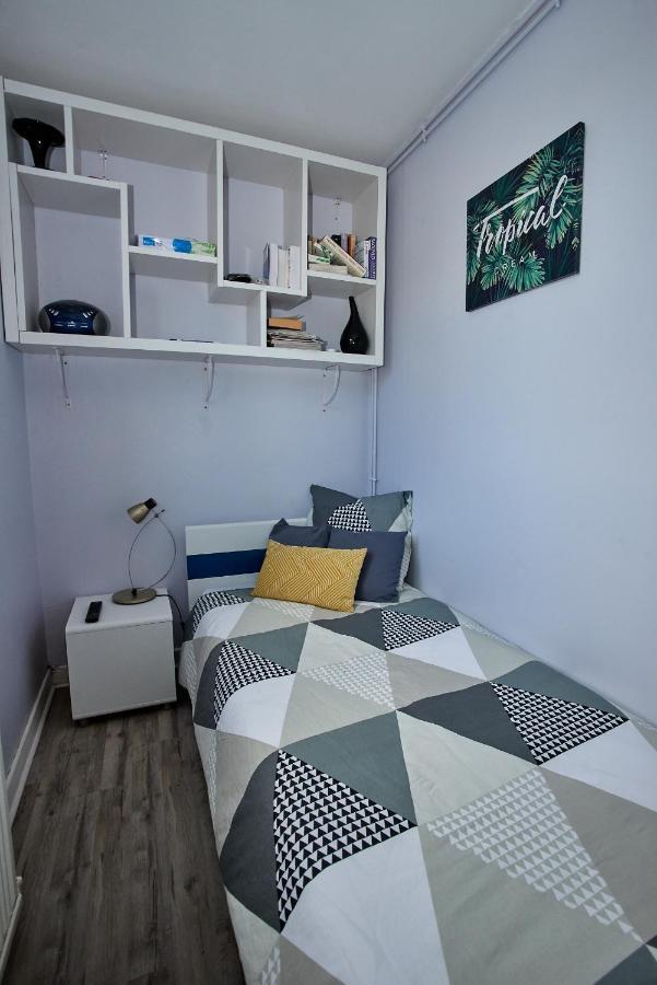 Chambres A Louer Dans Appartement Balcon - Wifi - Parking Gratuit Невер Екстериор снимка